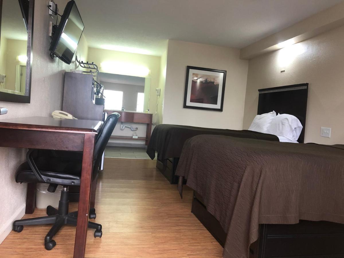 Hotel Crossroads 2*